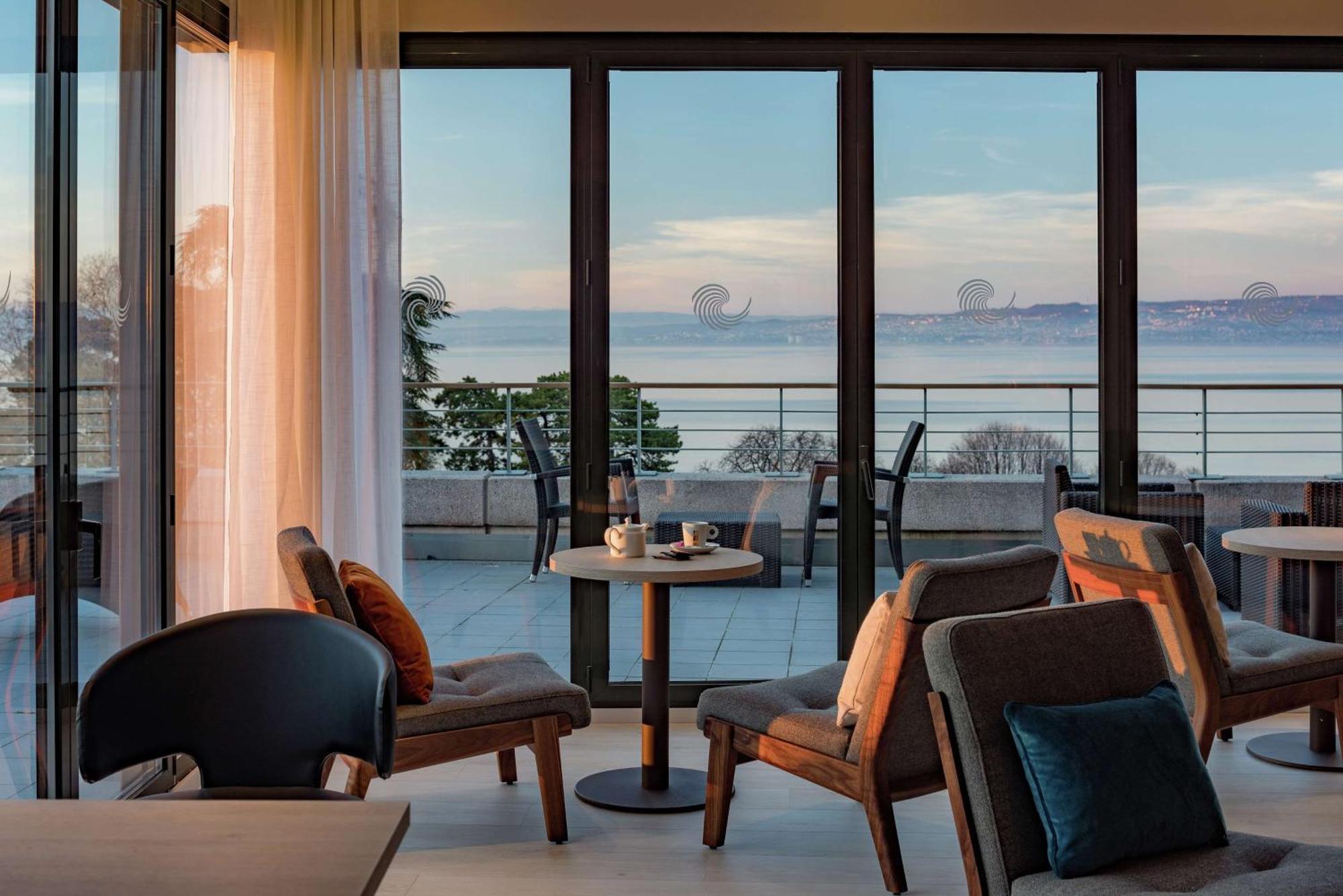 Hilton Evian Les Bains Évian-les-Bains Exterior foto