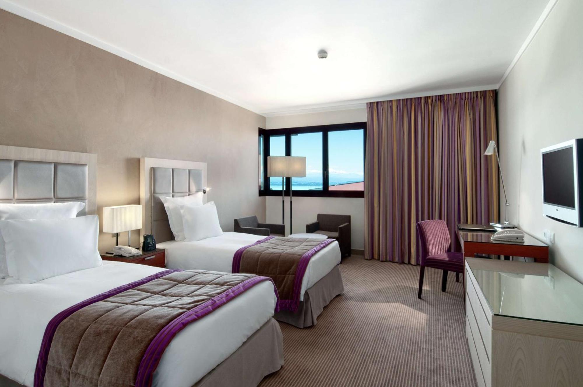 Hilton Evian Les Bains Évian-les-Bains Exterior foto