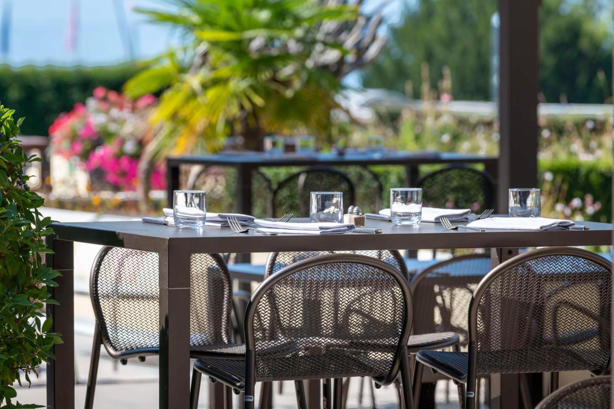 Hilton Evian Les Bains Évian-les-Bains Exterior foto